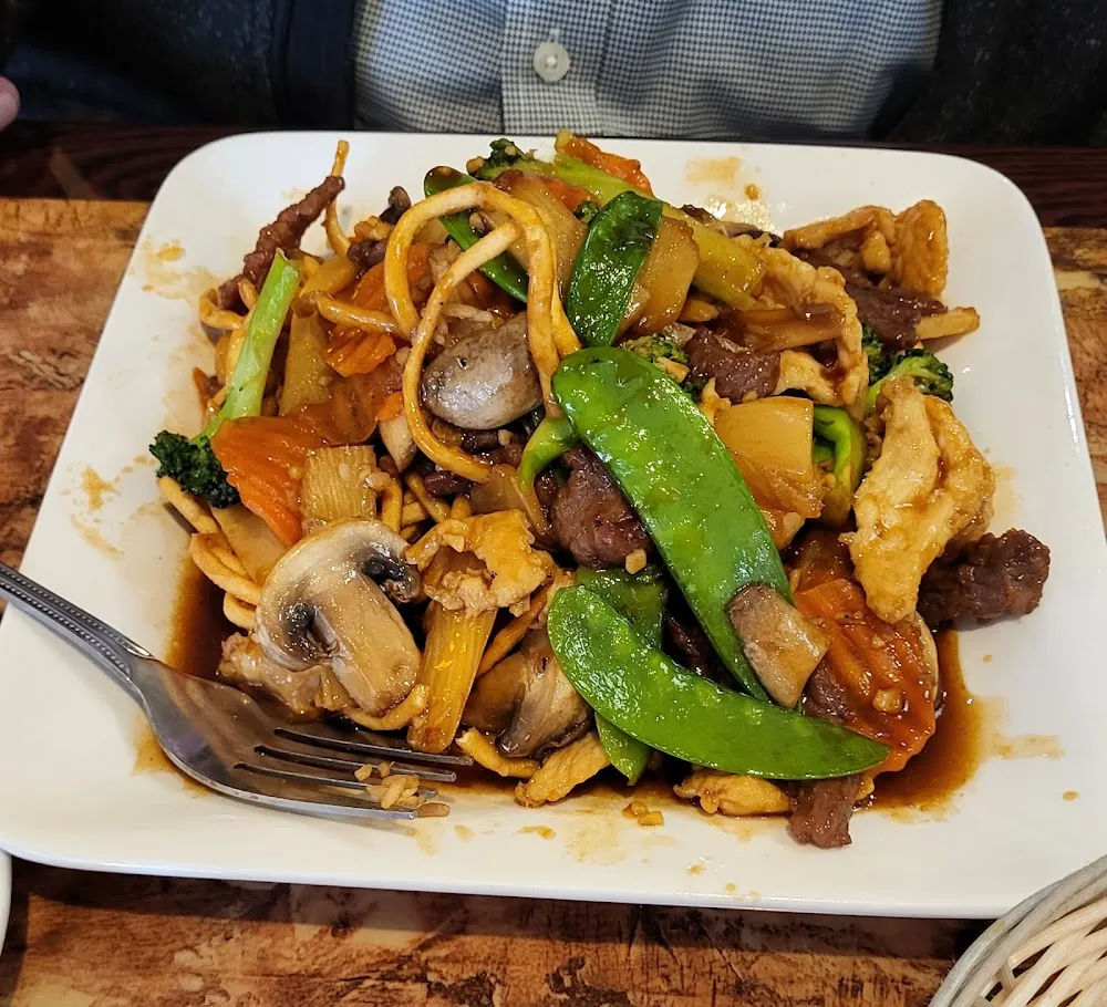 Cantonese Pan Fried Noodle
